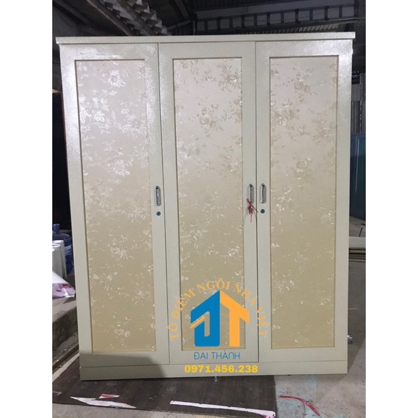Tủ sắt quần áo 3 cánh nhiều màu miễn phí vận chuyển 3km nội thành Hà Nội
