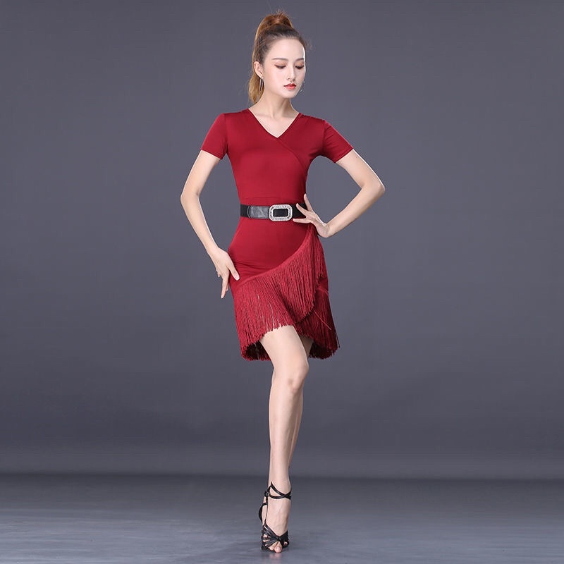 Váy khiêu vũ đặt hàng theo số đo 7 ngày có hàng