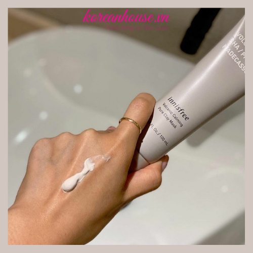 MẶT NẠ ĐẤT SÉT INNISFREE VOLCANIC CALMING PORE CLAY MASK BẢN MỚI CHIẾT XUẤT AHA/PHA MADECASSOSIDE 100ml
