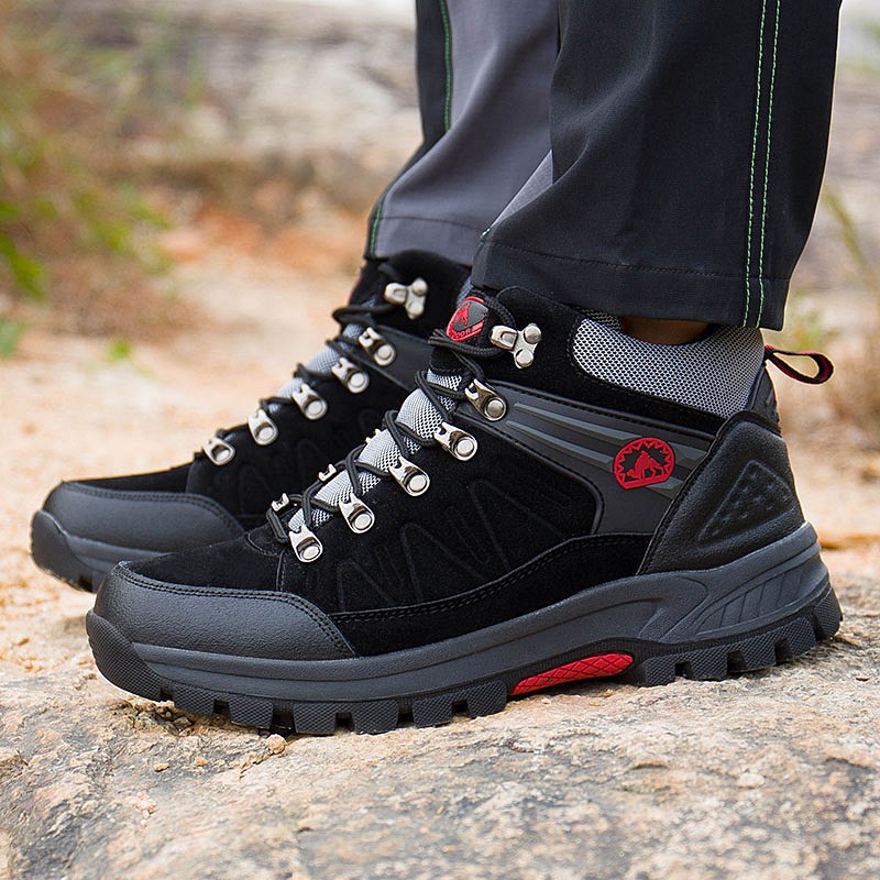 Large 38 ~ 47 waterproof mountain climbing shoes for men