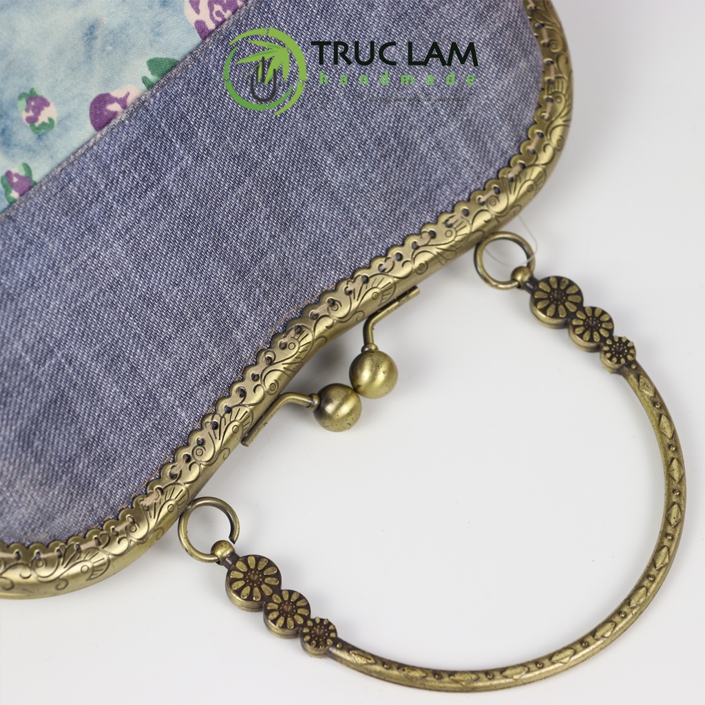 Túi Xách Tay Đeo Chéo Thời Trang Nữ Vải Denim Khóa Nẹp Đồng Họa Tiết Hoa - Trúc Lâm Handmade