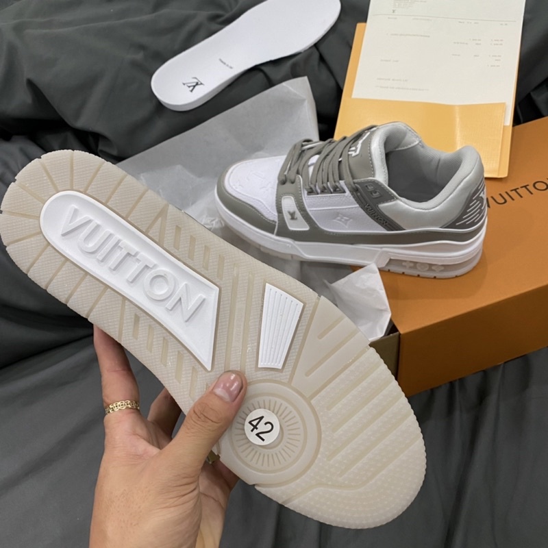 GIÀY L.V TRAINER SNEAKER WHITE GREY LAI AU