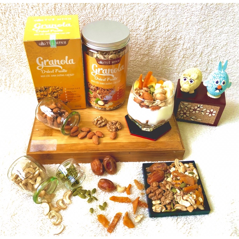 Granola Siêu hạt Tuệ Minh cao cấp mix 12 loại hạt, Ngũ cốc giảm cân ăn kiêng thêm Macca, Óc chó, Nho, Dâu tây