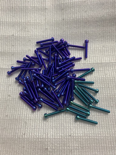 Ốc titan Gr5 dài 6li4p gắn gù,gác chân,lốc máy....