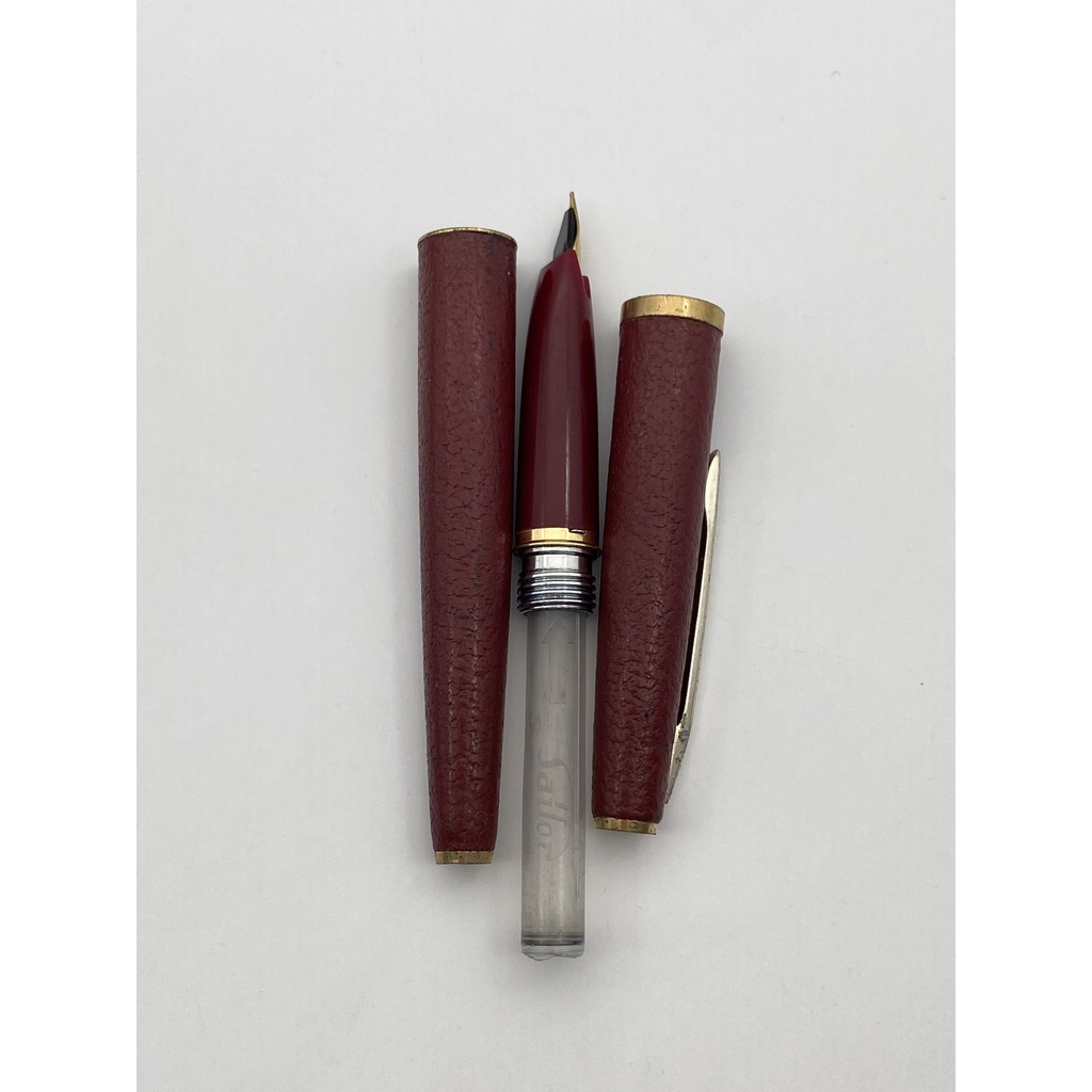 Bút mực Sailor Made In Japan bọc da 2 màu đen đỏ