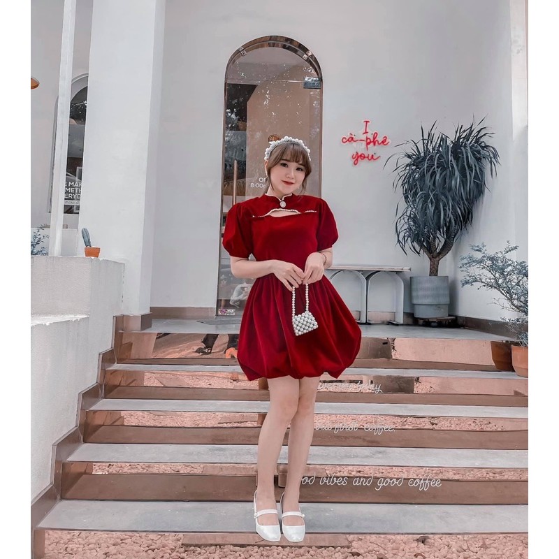 ĐẦM NHUNG KHOÉT NGỰC VIỀN DÁNG BÍ