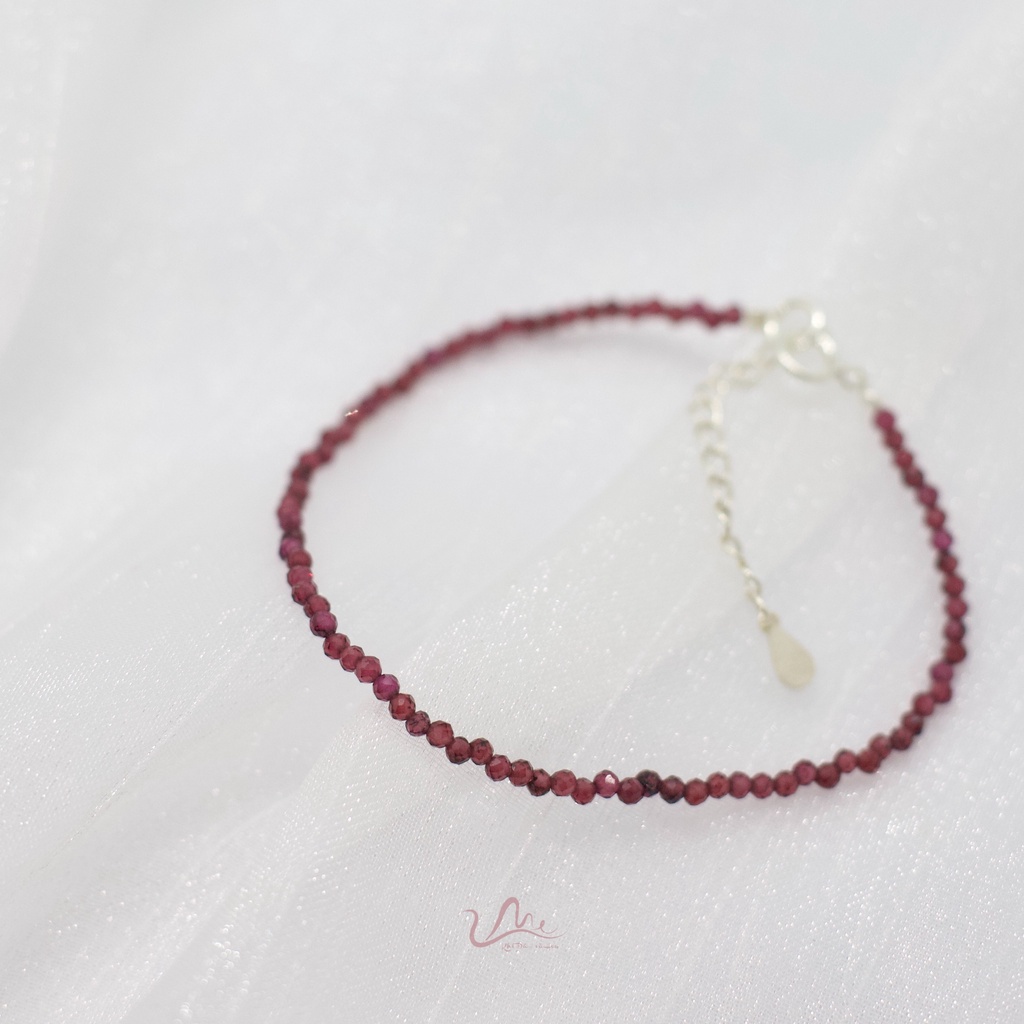 Vòng tay đá Ngọc Hồng Lựu tự nhiên 2mm (Garnet Bracelet Nature) thời trang phong thủy UME
