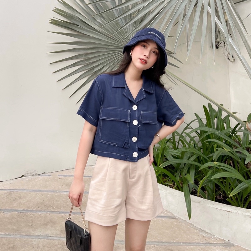 Áo croptop cổ áo sơ mi viền chỉ nổi