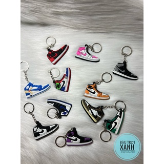 Móc khoá giày sneaker