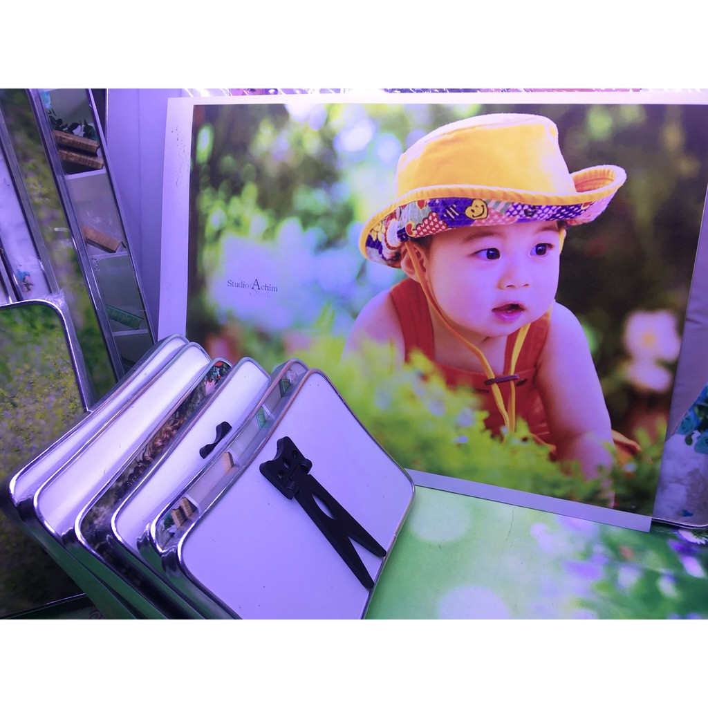 in ảnh ép mica để bàn