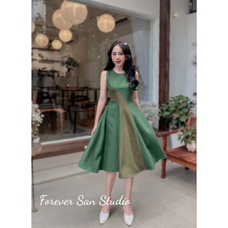 Đầm xanh lá phối 2  lớp