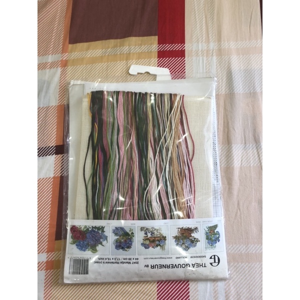 Tranh thêu chữ thập lẵng hoa cẩm tú cầu hãng thea gouvernuer