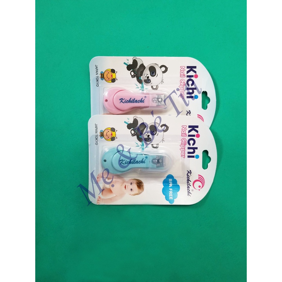 Bấm móng tay chân kichilachi cho bé