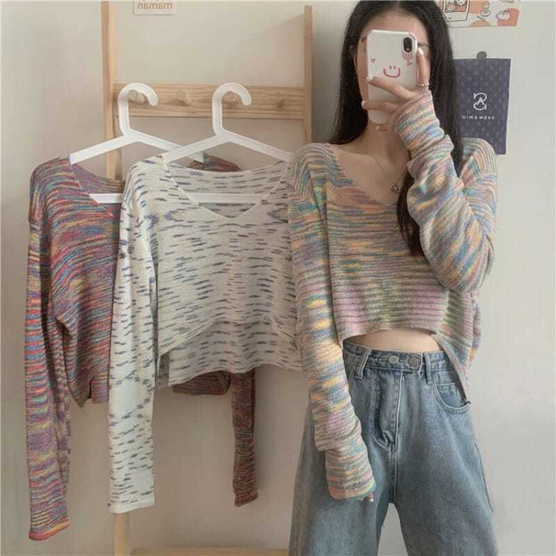 Áo Croptop Tay Dài Cổ V Màu Nhuộm Theo Phong Cách Hàn Quốc