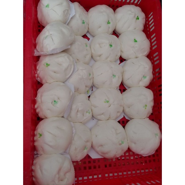 Bánh Bao nhân thịt +3 trứng cút