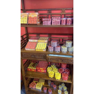 Nến bơ thực vật hộp 100 viên vs 112 viên - 1 viên cháy 4 giờ