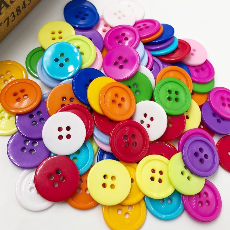 Bộ 50 Nút Nhựa 4 Lỗ Nhiều Màu Sắc 9 / 11 / 15 / 20 / 25 / 30mm pm182