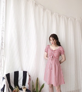 Đầm caro tay phồng