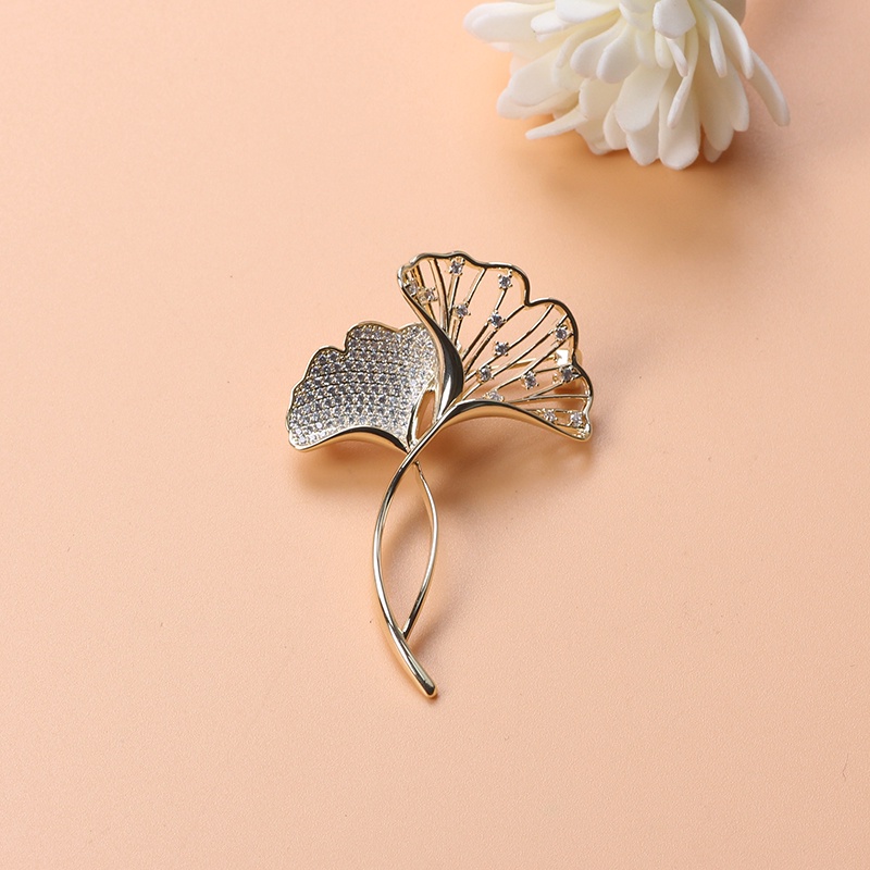 2022 Korean Exaggerated Elegant Pearl Butterfly Flower Brooch Pin Brooch Women Girls Fashion Clothes Decoration Jewelry Gifts