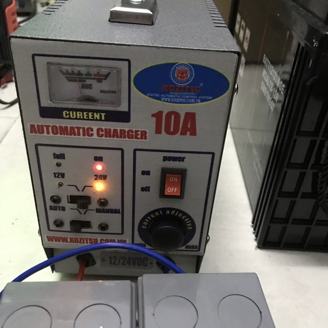 Bộ Sạc Ắc Quy Kozitsu Sạc 12V Và 24V 10A Automatic Changer