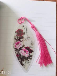 Bookmark gân lá tua rua cổ trang