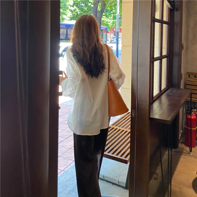 Áo sơ mi dài tay thời trang đơn giản 179077Áo sơ mi tay dài dáng rộng kiểu xếp ly phong cách thời trang hàn quốc | BigBuy360 - bigbuy360.vn
