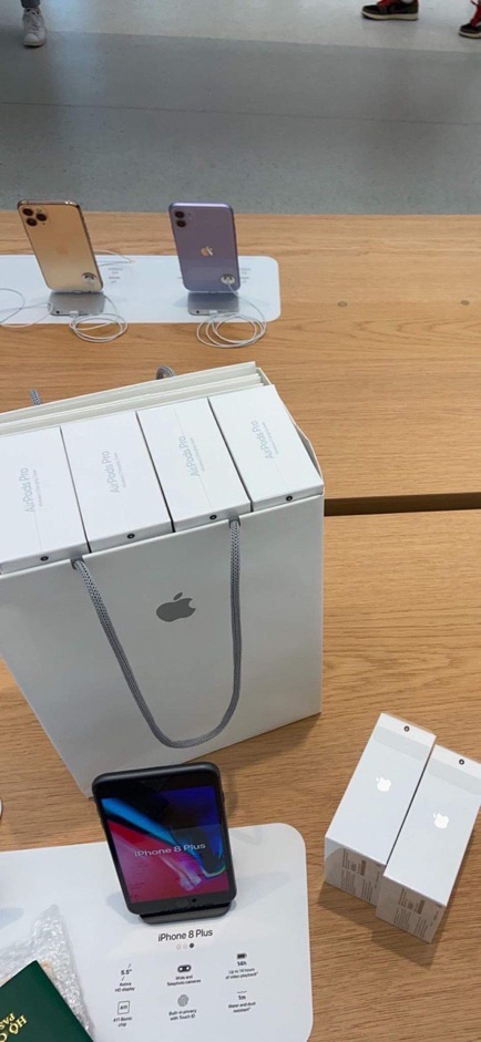 Tai nghe không dây Airpods Pro,nguyên seal fullbox mới 100%,chính hãng Apple