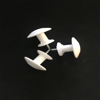 Núm vén rèm cửa