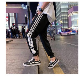 QUẦN JOGGER UNISEX NAM NỮ VIỀN CHỮ LẠ - 3 MÀU ) ĐEN ĐỎ TRẮNG