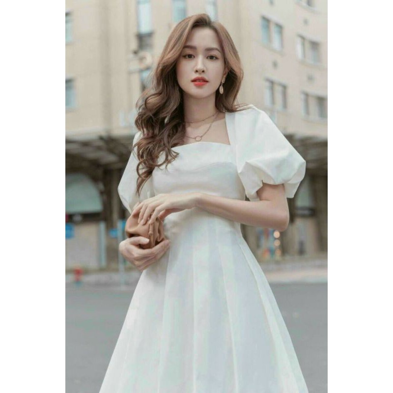 Đầm cổ vuông tay phồng