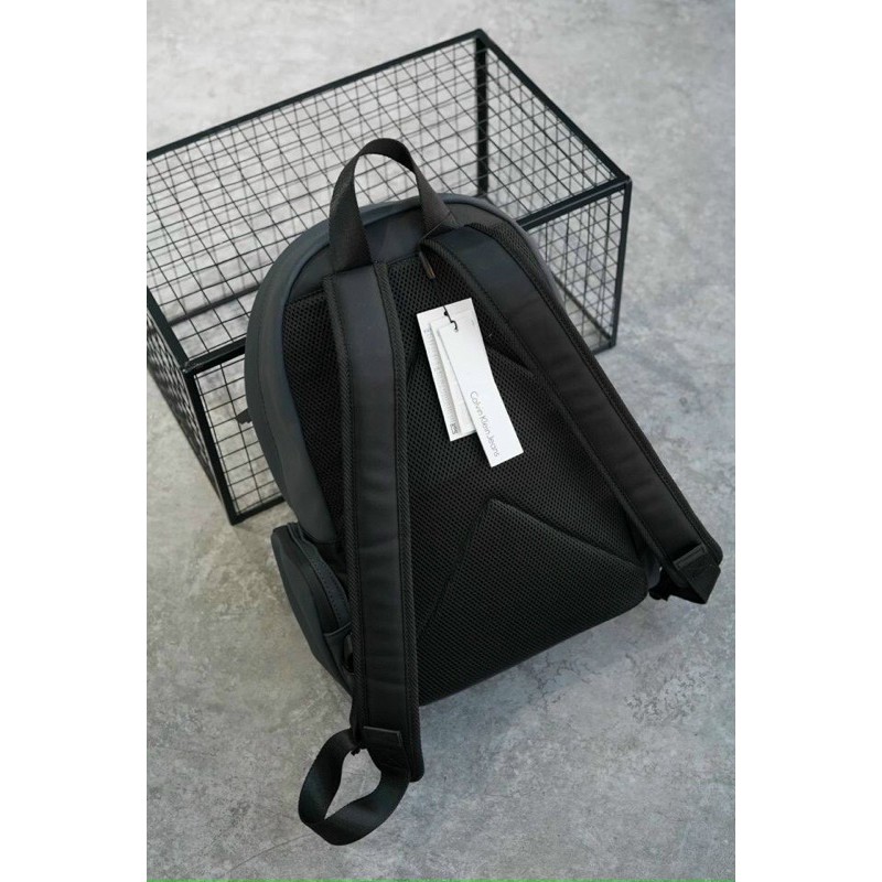 -Balo form vuông ngăn laptop 16inch  C•K backpack--navy phối đen classic