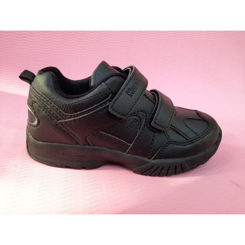 Giày xuất cho bé