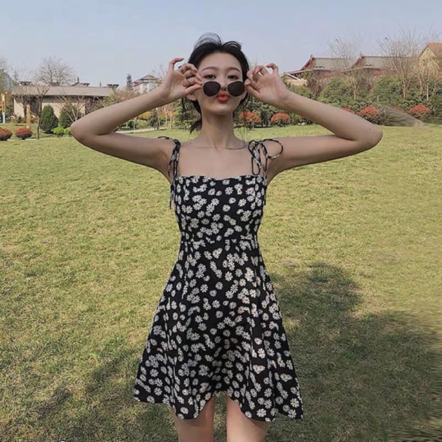 Váy 2 dây hoa cúc
