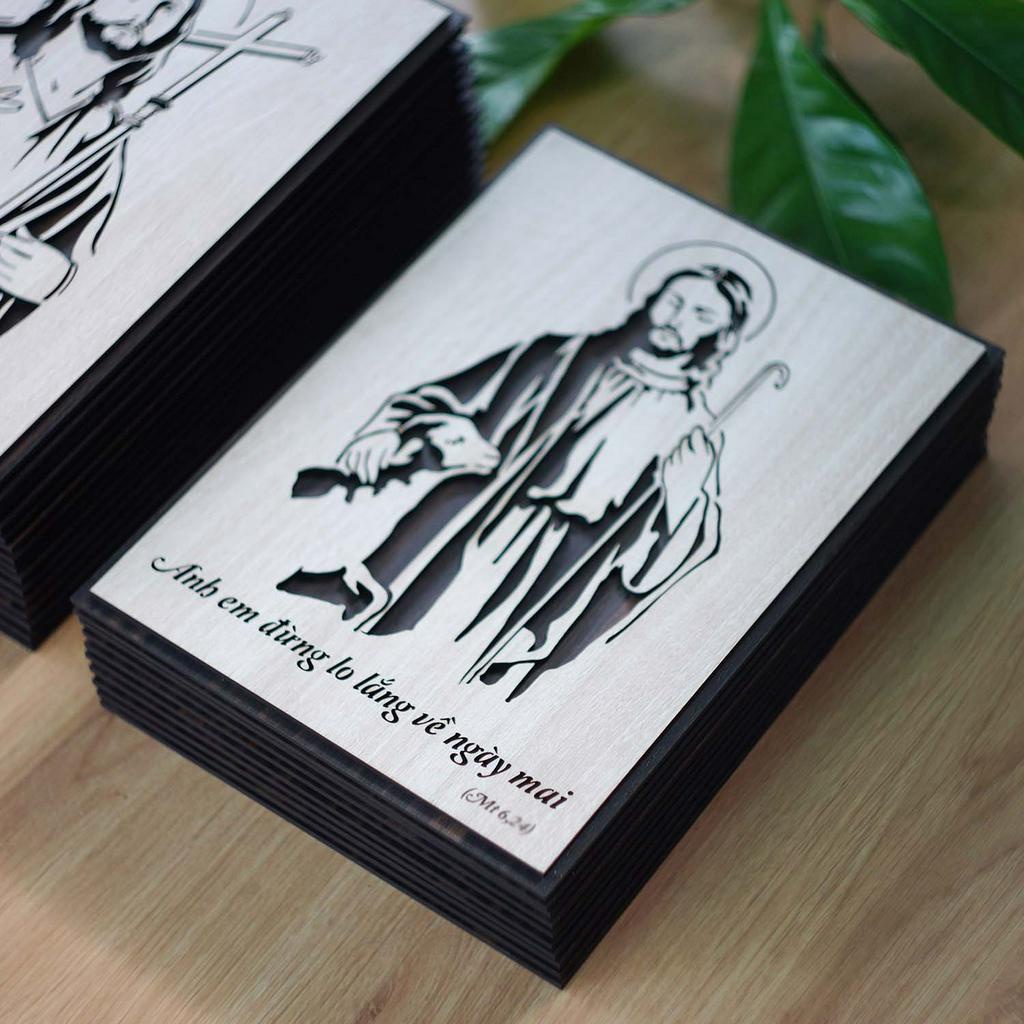 Tranh treo tường Công Giáo trang trí bằng gỗ khắc hình ảnh Đạo Thiên Chúa 30x40cm