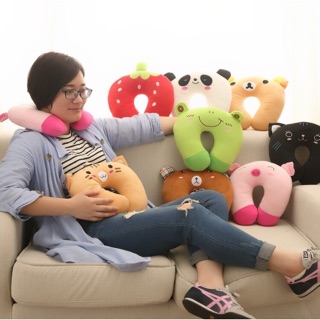 Gối đeo chữ U