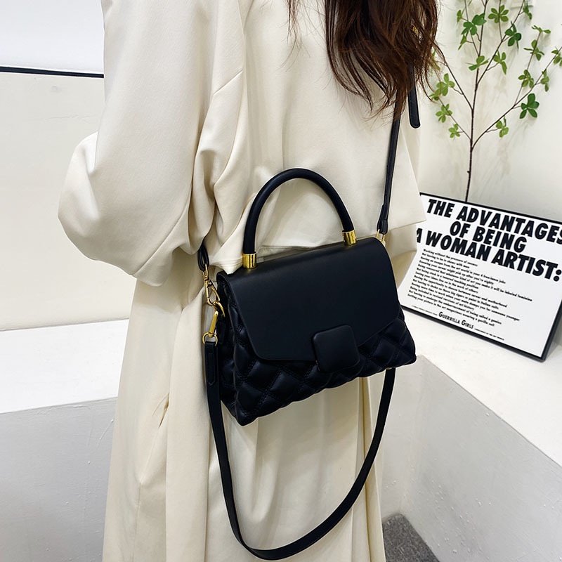 Túi đeo chéo IELGY khóa từ tính đính đá thời trang Hàn Quốc cho nữ