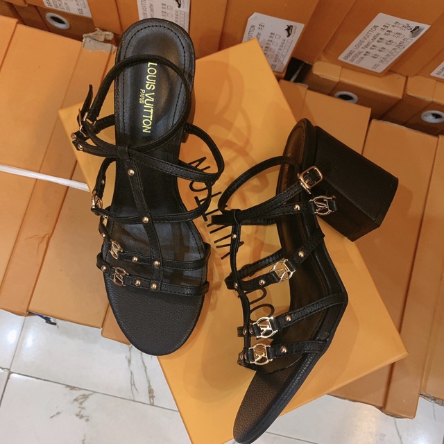 Sandal dây bản mới