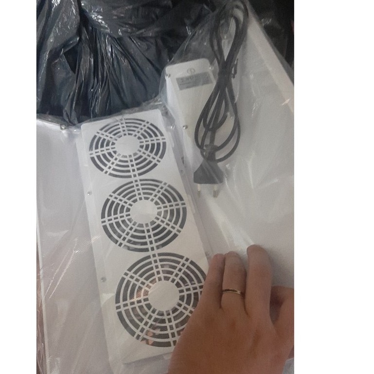 * Chuyên sản xuất cung cấp sỉ và lẻ toàn quốc * Máy hút bụi làm móng 3 fan.