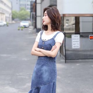 Đầm jean 2 dây đuôi cá xéo