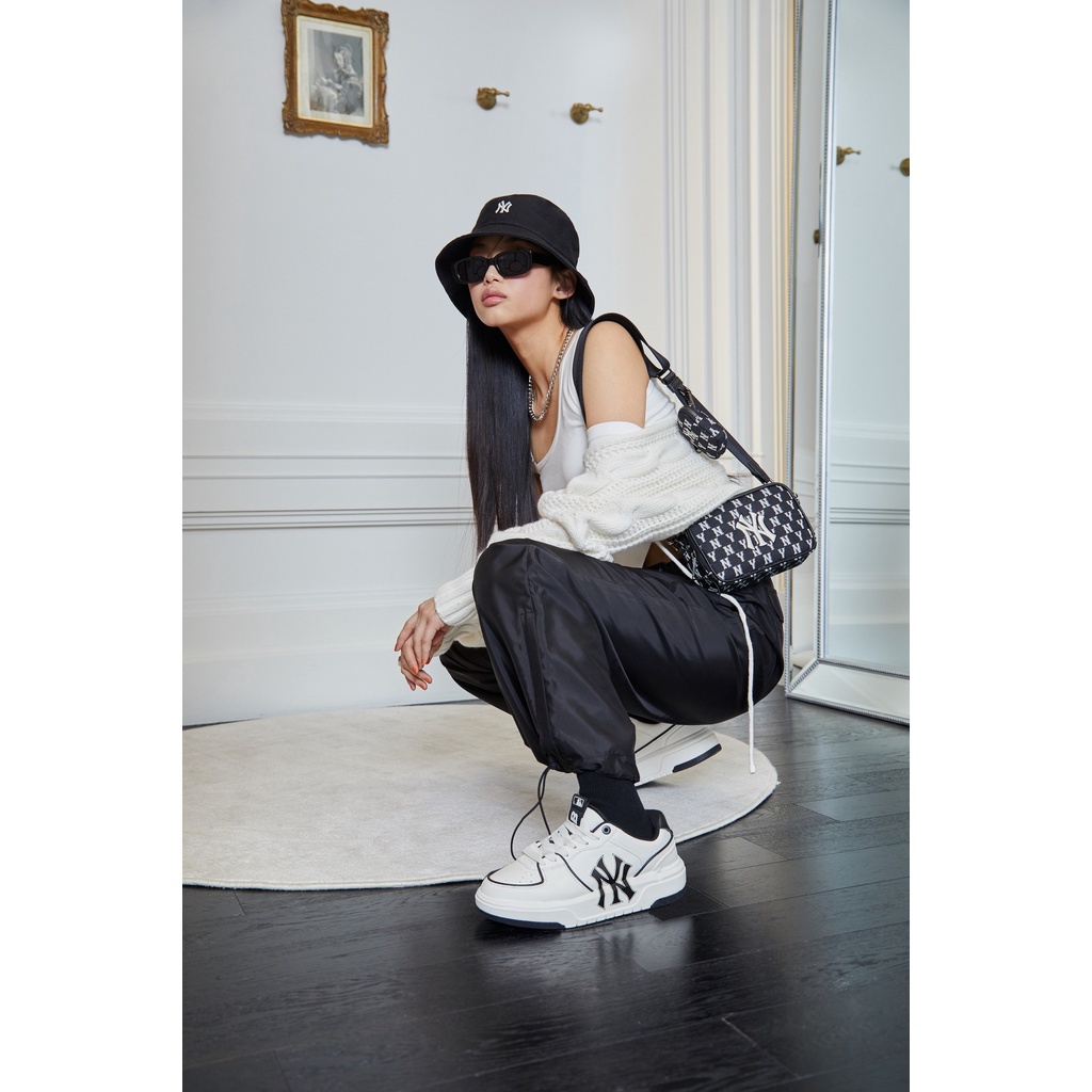 Giày MLB Chunky Runner NY kẻ đen, Boston cao cấp  Giày ML B chunky NY đen hot trend 2023 - SALE SỐC