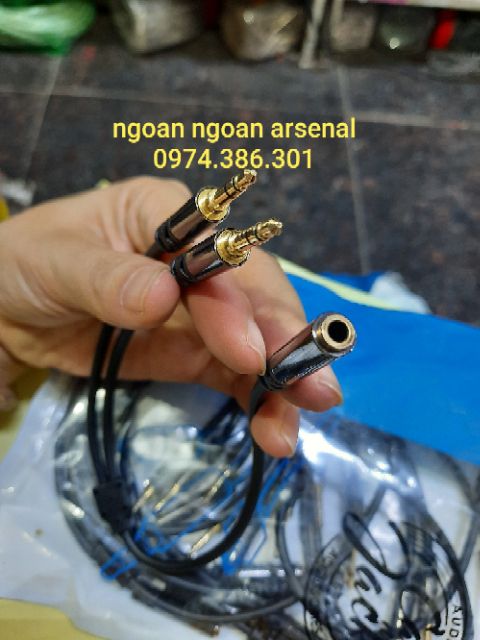 Dây tín hiệu chia phone 1 đầu 3,5 âm cái ra 2 đầu 3,5 đực dương dài 30cm nhập khẩu hãng AUXUS.