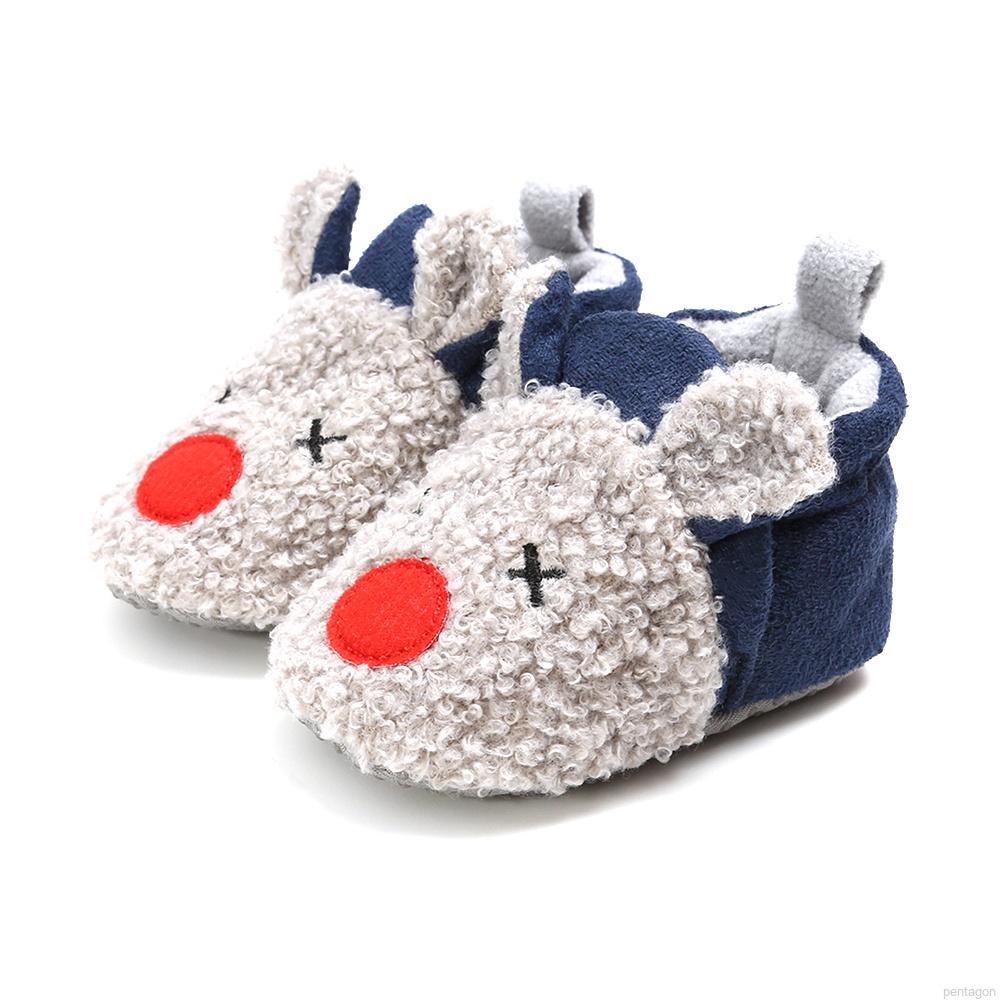 Giày đế mềm giữ ấm cho bé