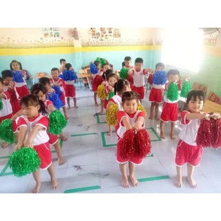bông múa cổ vũ