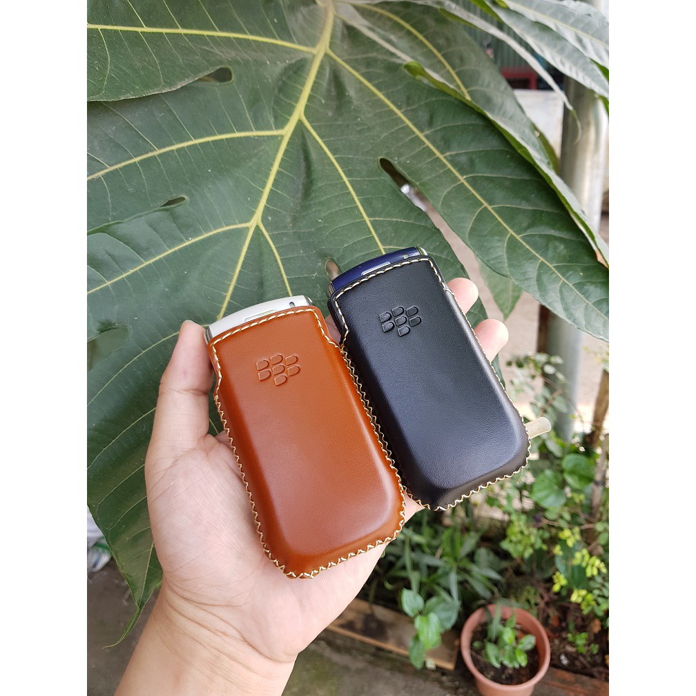 Bao da cầm tay máy Blackberry 81xx (dạng bao rút / chất liệu da bò thật)