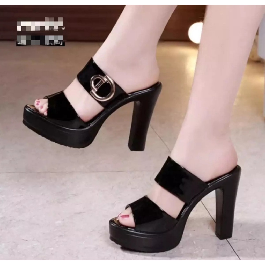 Dép cao gót khoá chữ C cao 9 phân