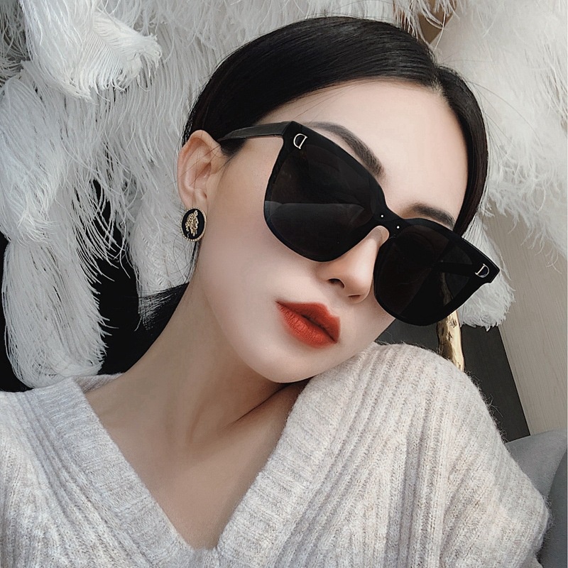 Kính mát nữ thời trang mặt lớn phong cách Hàn Quốc gọng và tròng nhựa cao cấp K03