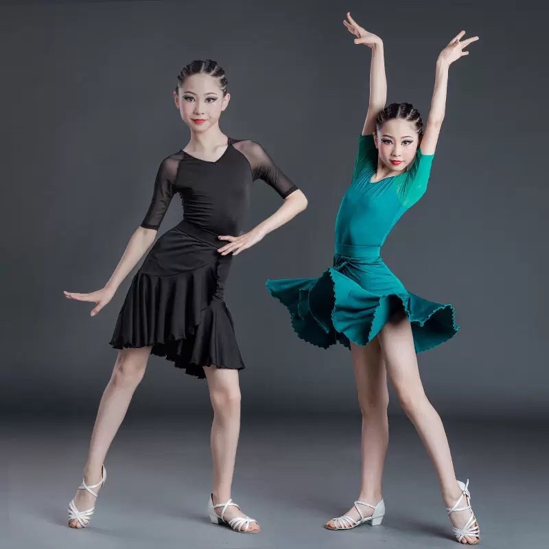 Đầm khiêu vũ trẻ em