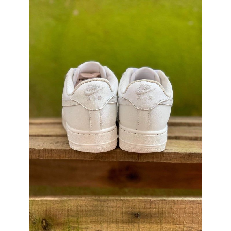 Giày Nike Air Force 1 2hand real chân 22,5 size 36 việt nam Giày chính hãng đã qua sử dụng bao check real duy nhất 1 đôi