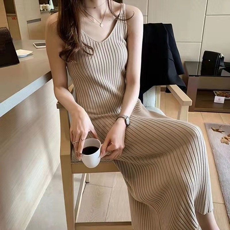 Đầm Hai Dây Dệt Kim Dáng Ôm Thời Trang Xuân Thu Năm 2021 Màu Đen