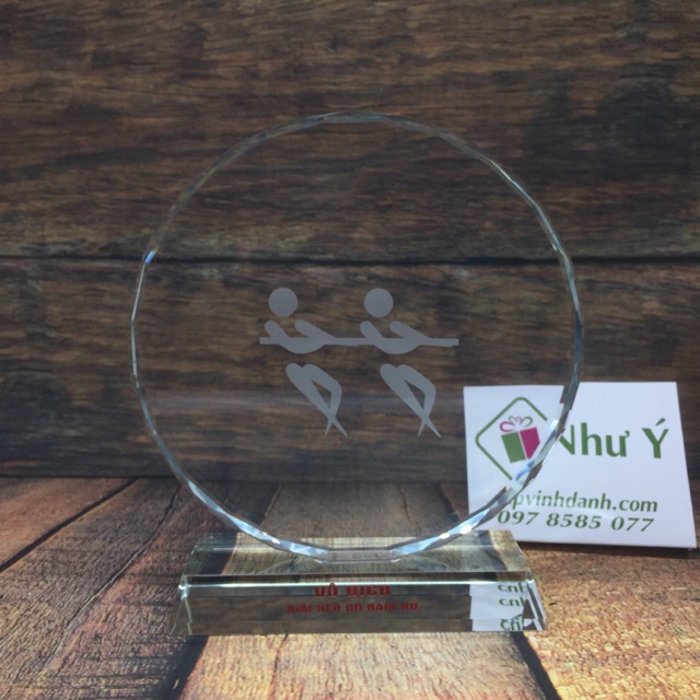 Cúp pha lê hình tròn 15 cm